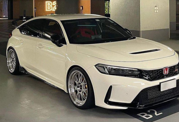 BBS LMRタイプ BBS LM-R - 19x9.5 / +35 / 5x120 *Set of 4* – System Motorsports