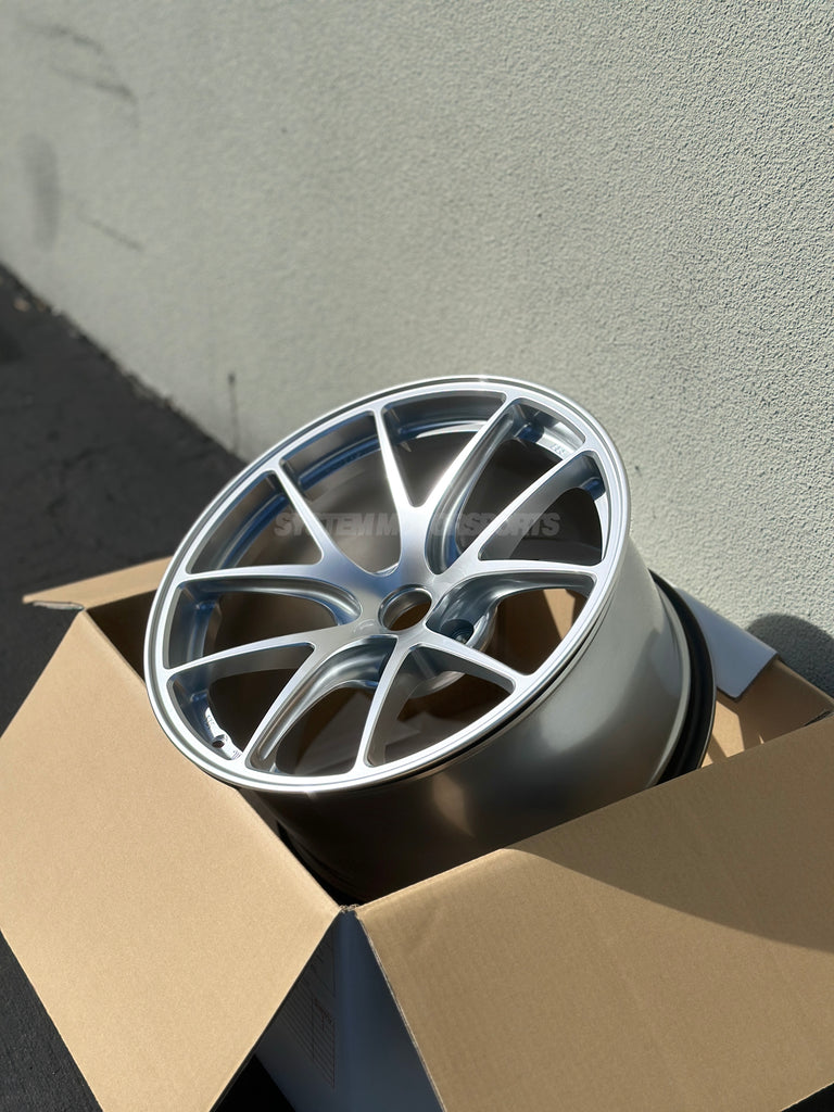 BBS RI-A - 18x9.5 / +22 / 5x114.3 - Diamond Silver *Set of 4
