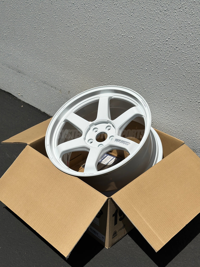 Toma　te37 Volk Racing TE37 Saga S-Plus - 18x10 / +44 / 5x100 - Bronze Almite