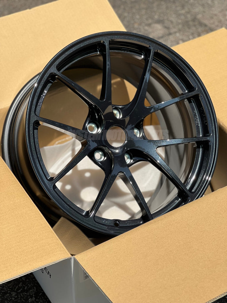 BBS RI-A - 18x10.5 +22 / 18x11 +37 / 5x120 - Black Blue (F80 M3