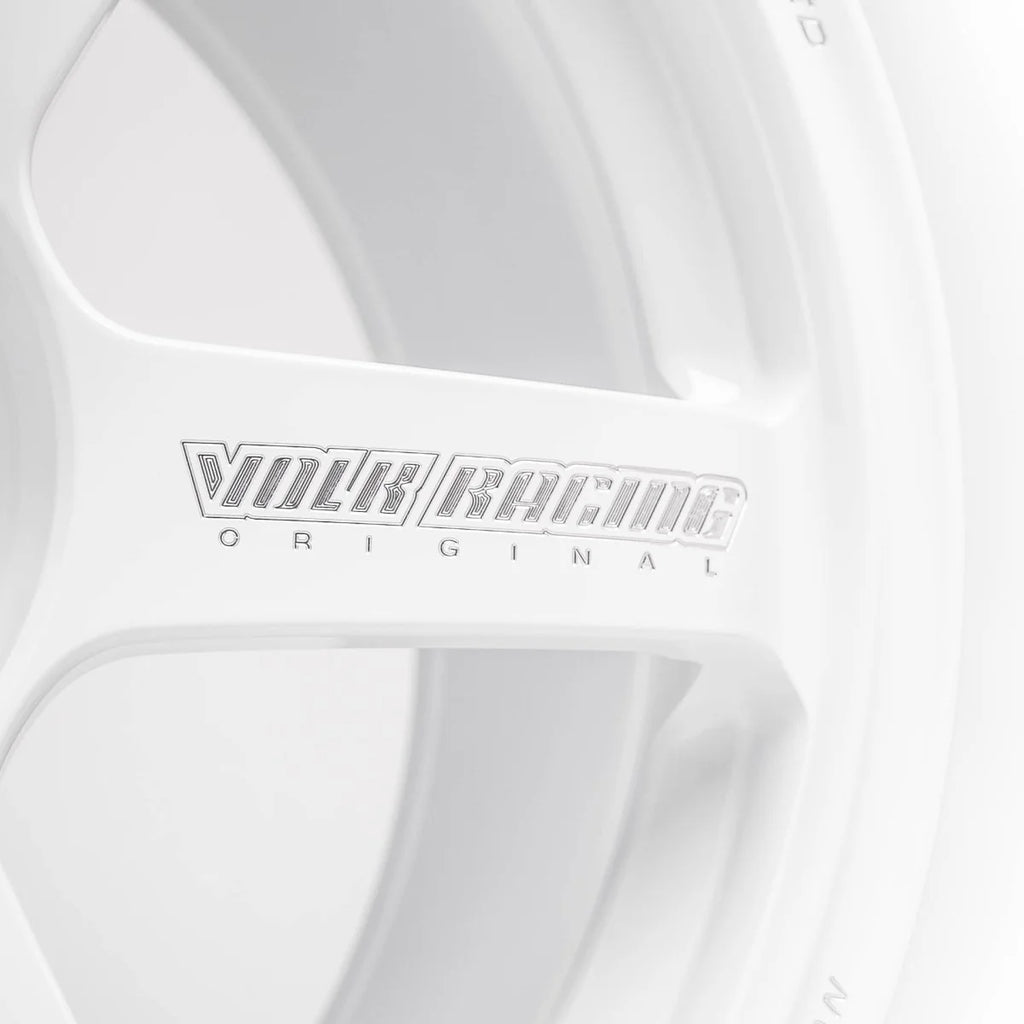 ミチ様ホワイト38 Volk Racing TE37 Saga S-Plus - 18x9.5 / +38 / 5x114.3 - Dash White