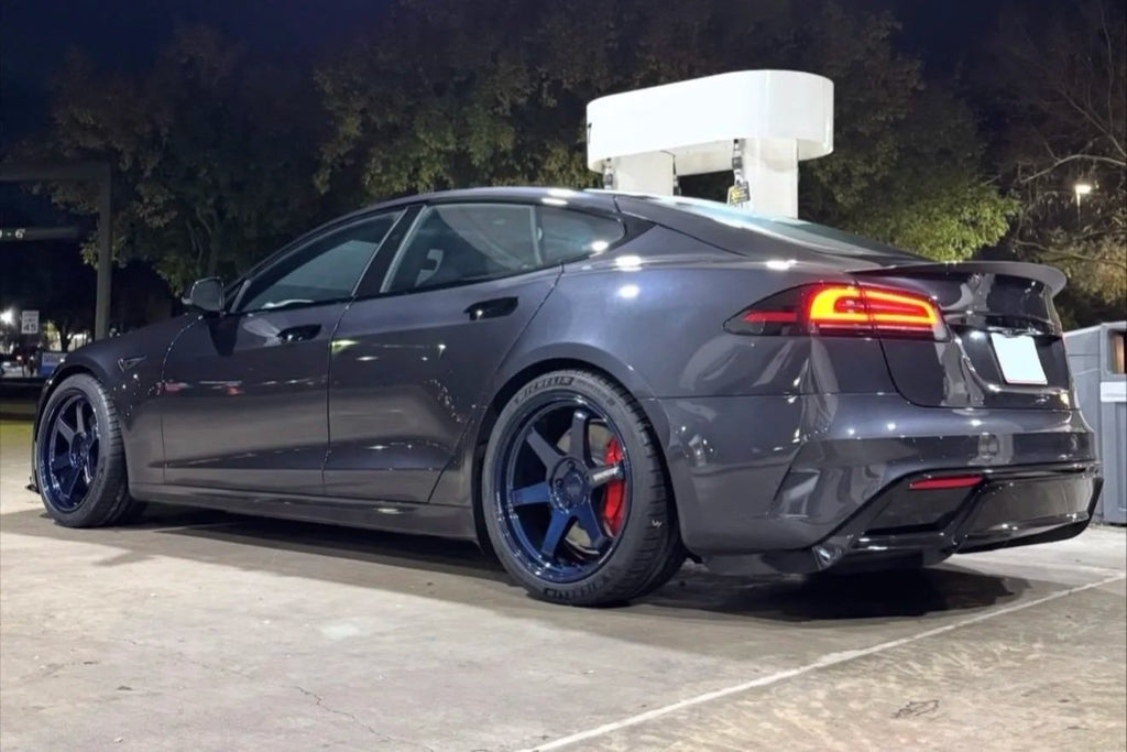 2026 Model S Plaid x Volk TE37 Ultra M-Spec 20x10 in Mag Blue