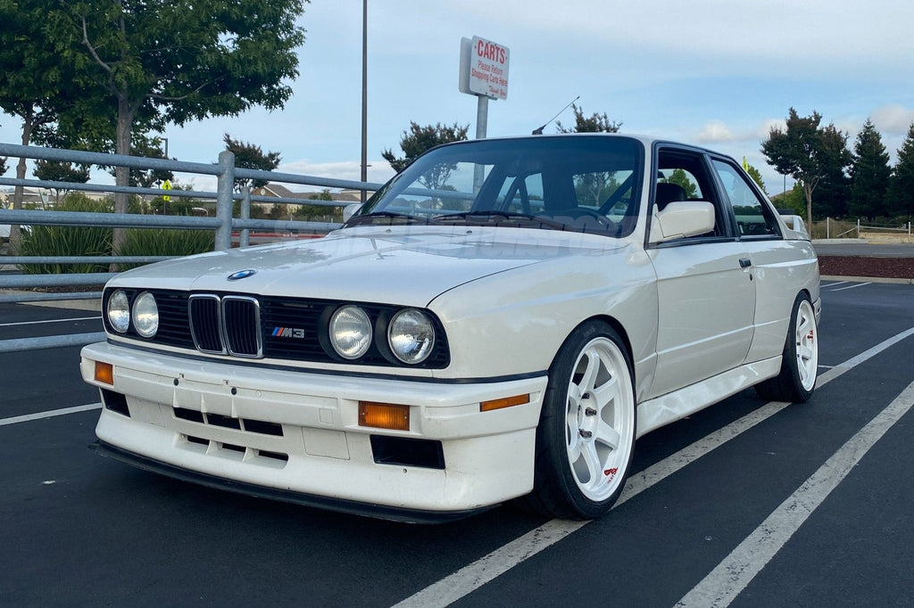 BMW E30 M3 ON WHITE RAYS VOLK TE37SL IN 17X8.5 +15 5X120