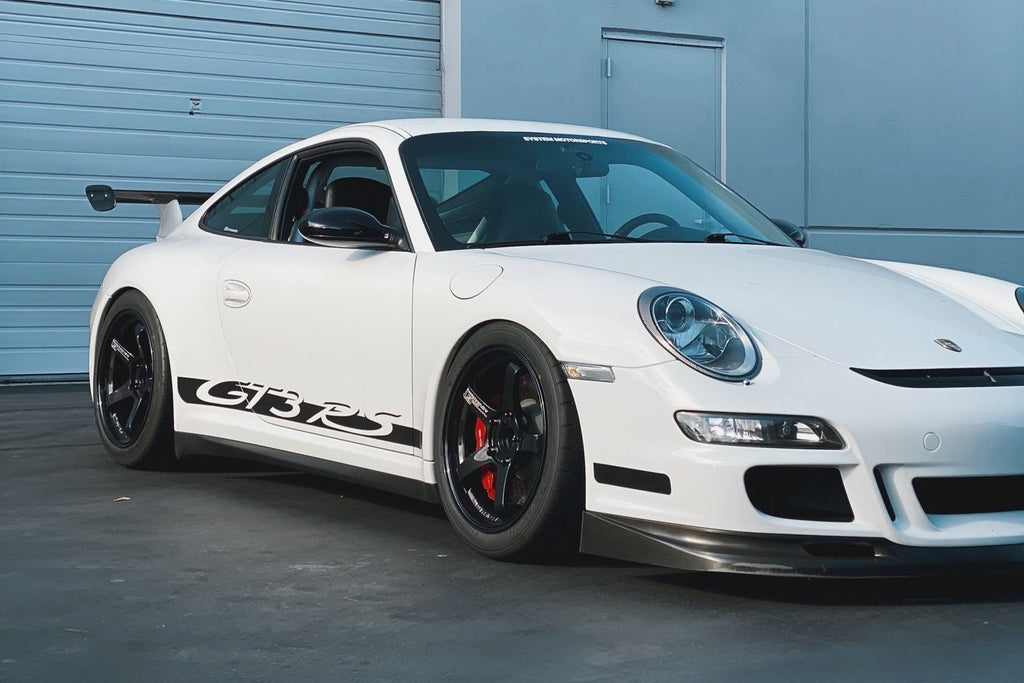Porsche 997 GT3RS Special Batch Advan GT in 18" Sizing
