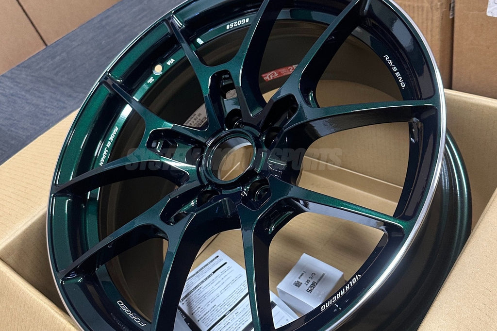 Volk G025 in British Racing Green w/ Diamond Cut Lip!