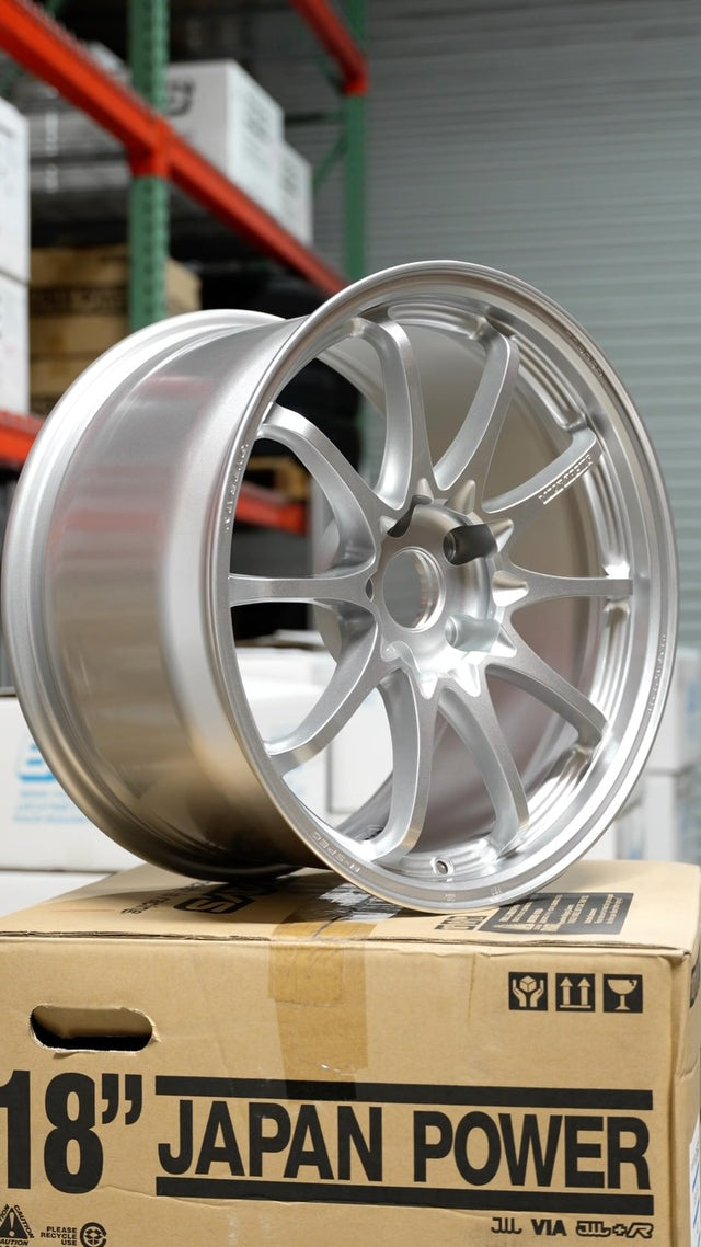Can’t go wrong with Diamond Silver 💎 Showcased here on the Volk @rayswheelsusa CE28N-Plus M-Spec in 18x9.5 5x100! #sy...