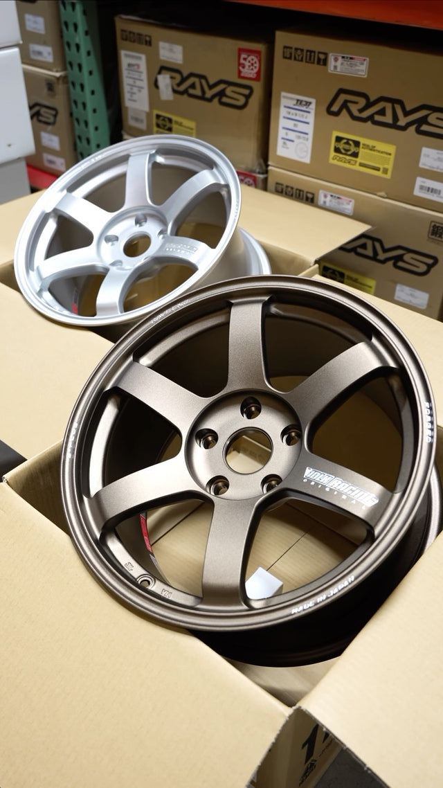 @rayswheelsusa Volk Racing TE37 Saga S-Plus in #systemspec fitment for the E36 M3 in 17x9 +35 🛞 Shown here in OG Bron...