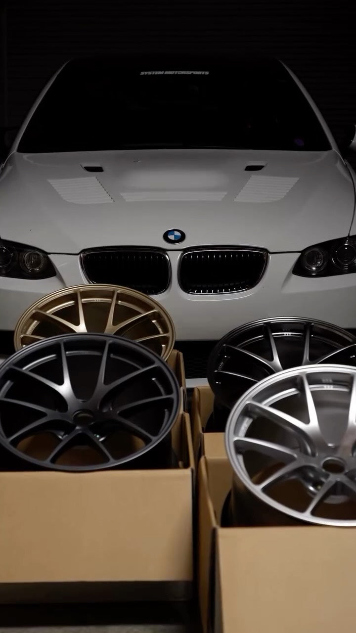 Signature finishes for the @bbs.wheels Japan made RI-A. 🇯🇵🏁 Shown here in the aggressive E9X M3 fitment in 18x10.5. F...