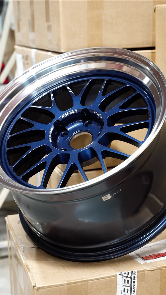 Special @rayswheelsusa OP2 color Mag Blue on the Volk Racing 21A. Forged 1 piece wheel with factory diamond cut lips!...