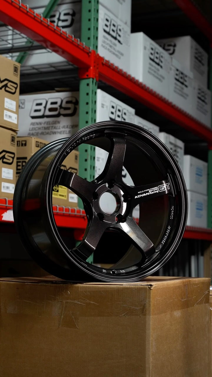 🔥 @yokohamawheel Advan Racing Beyond GT for Civic Type R (FL5/FK8) and Integra Type S (DE5) platform. Showcased here ...