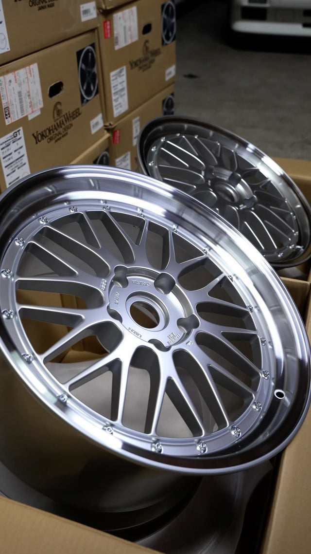 The classic @bbs.wheels LM for BMW F8X spec. In-stock right now in Diamond Silver and Navy Blue! Both featuring 100% ...
