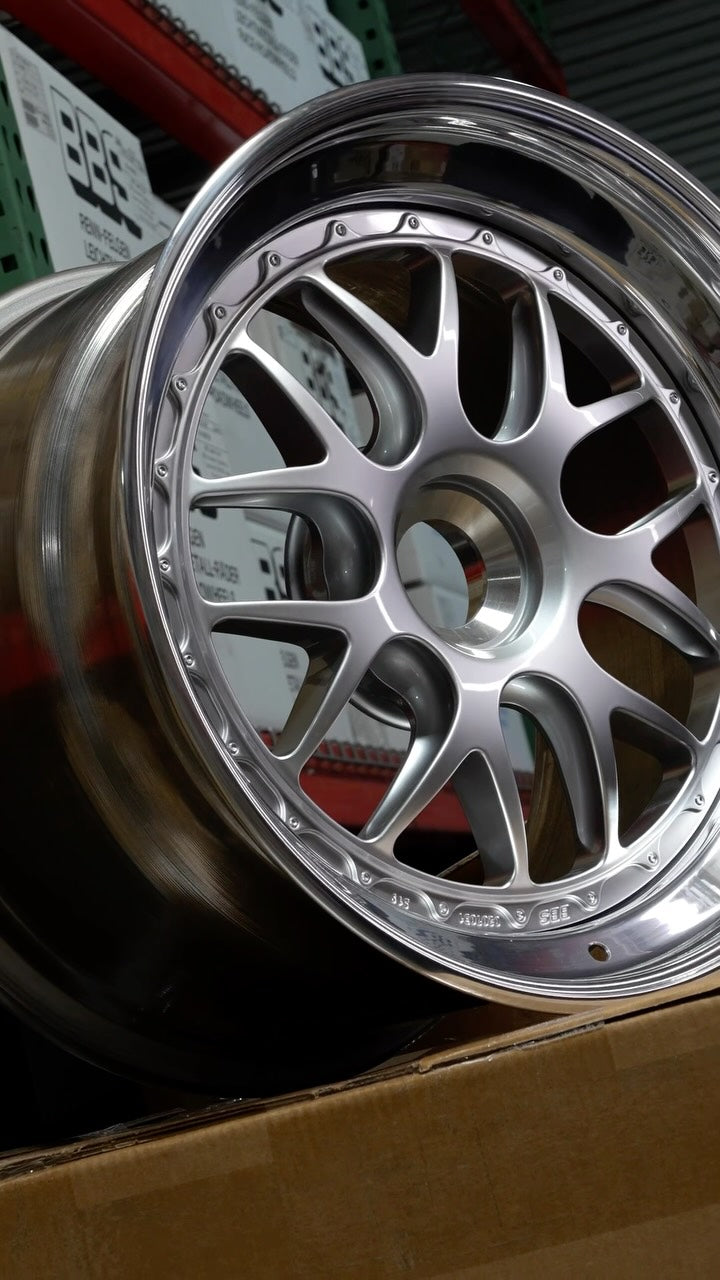 BBS Motorsport E07 18” / 19” Program for Porsche 997.2 GT3 / GT3RS + 991 GT3 / GT3RS, shown here in Motorsport Silver...