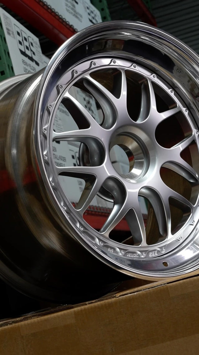 BBS Motorsport E07 18” / 19” Program for Porsche 997.2 GT3 / GT3RS + 991 GT3 / GT3RS, shown here in Motorsport Silver...