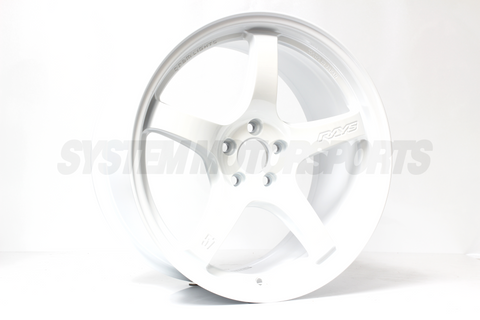 Gramlights 57CR 18x9.5 +38 5x120 White / Cereamic Pearl