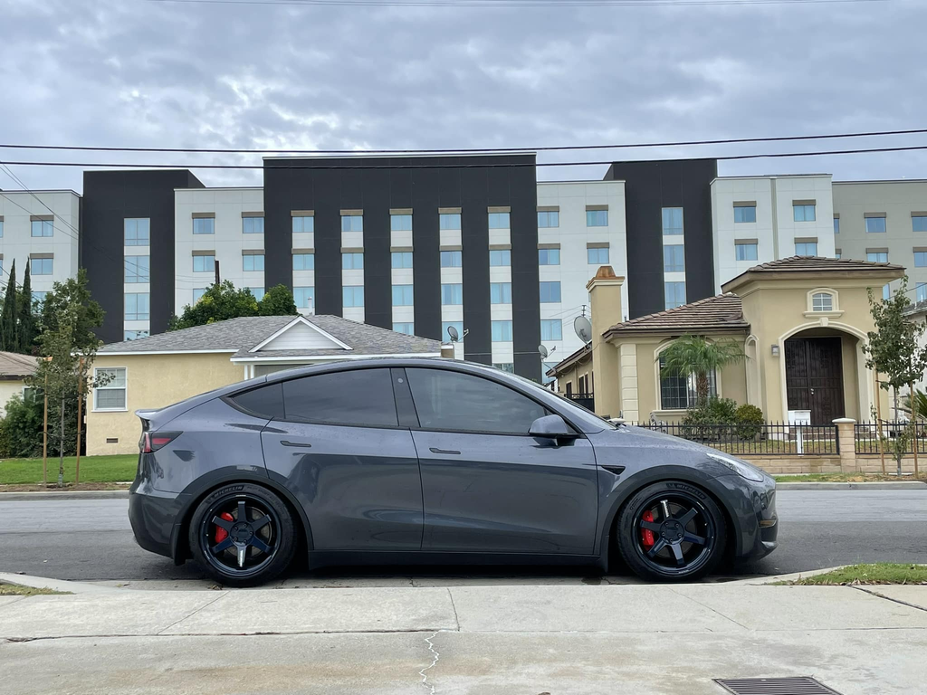 Crazy Racing Rims Tesla Volk Racing TE37 Ultra M-Spec - 20x10 / +30 / 5x114.3 - Gloss Black (T ...